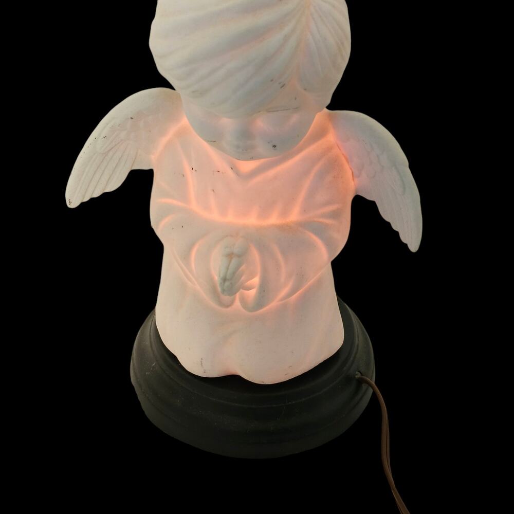 Praying Angel Light White‎